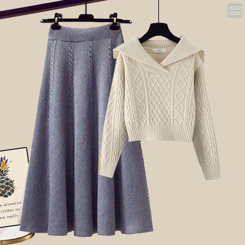 アイボリー/セーター+グレー/スカート