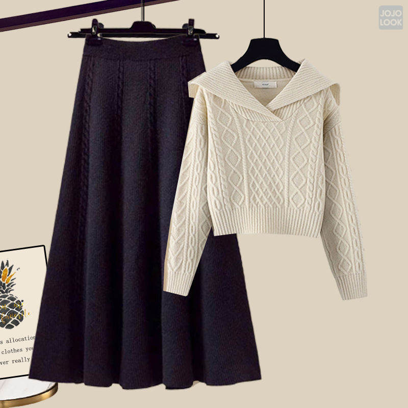 アイボリー/セーター+ブラック/スカート