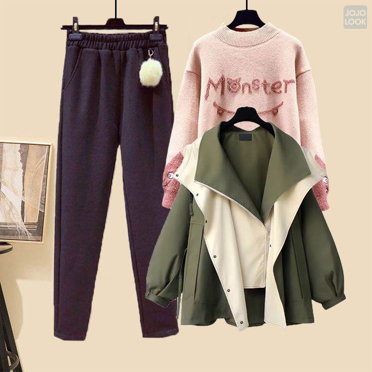 ピンク/セーター+グリーン/アウター+ブラック/パンツ