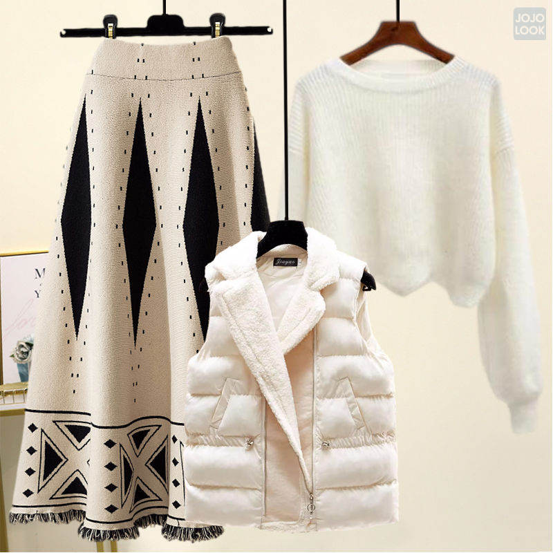 アイボリー/ベスト+ホワイト/ニット.セーター+アイボリー/スカート