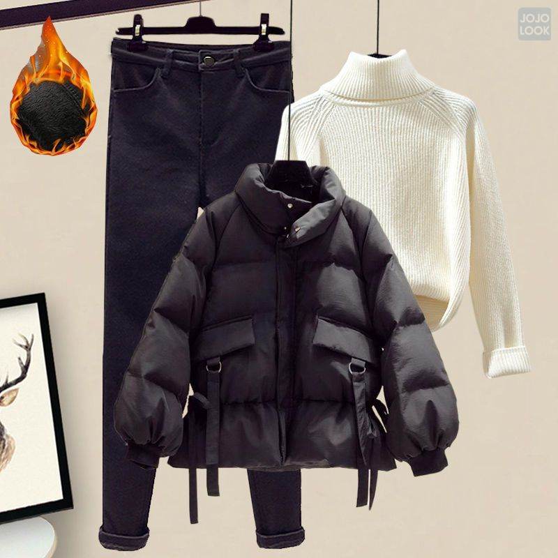 ホワイト/ニット.セーター+ブラック/中綿コート+ブラック/パンツ